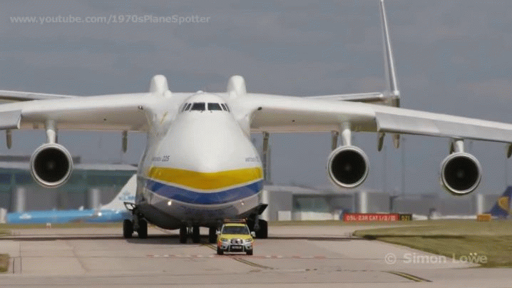 Antonov 225 take-off from Manchester Airport-World's largest plane