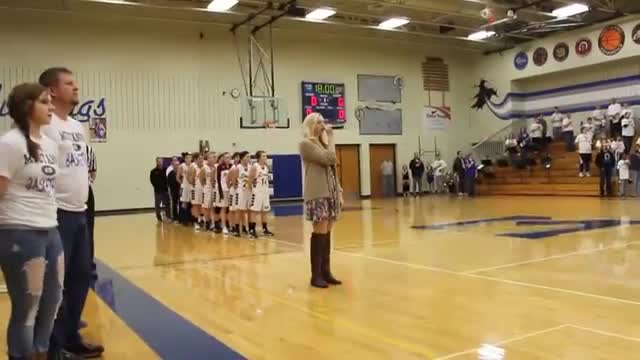 Saphire Brown-Amazing National Anthem from Minnesota Singer Saphire Brown-Amazing National Anthem from Minnesota Singer