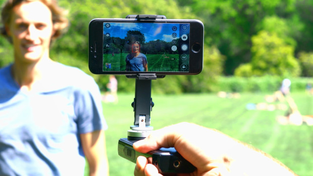 SMOVE - Smartphone Stabilizer & Powerbank in One