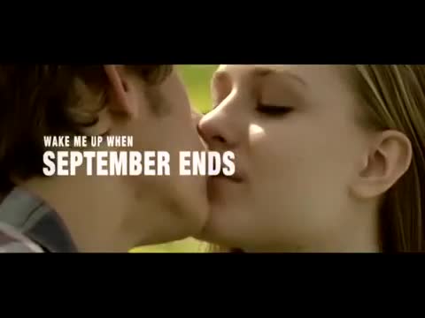 Green Day - Wake Me Up When September Ends Green Day - Wake Me Up When September Ends