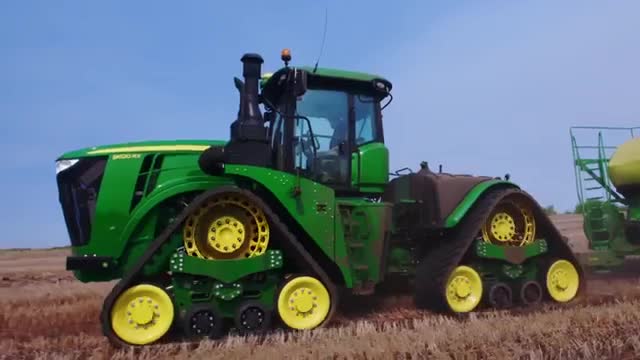 John Deere 9RX Series Tractor - BlurbSurfer