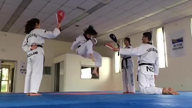 PEOPLE ARE AWESOME (Martial Arts Edition) PEOPLE ARE AWESOME (Martial Arts Edition)